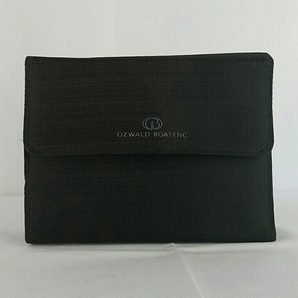 COPY - Oswald Boateng Designer In-Flight Wash Bag